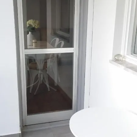 2 Bedroom Flat In 100 Meters From The Beach
